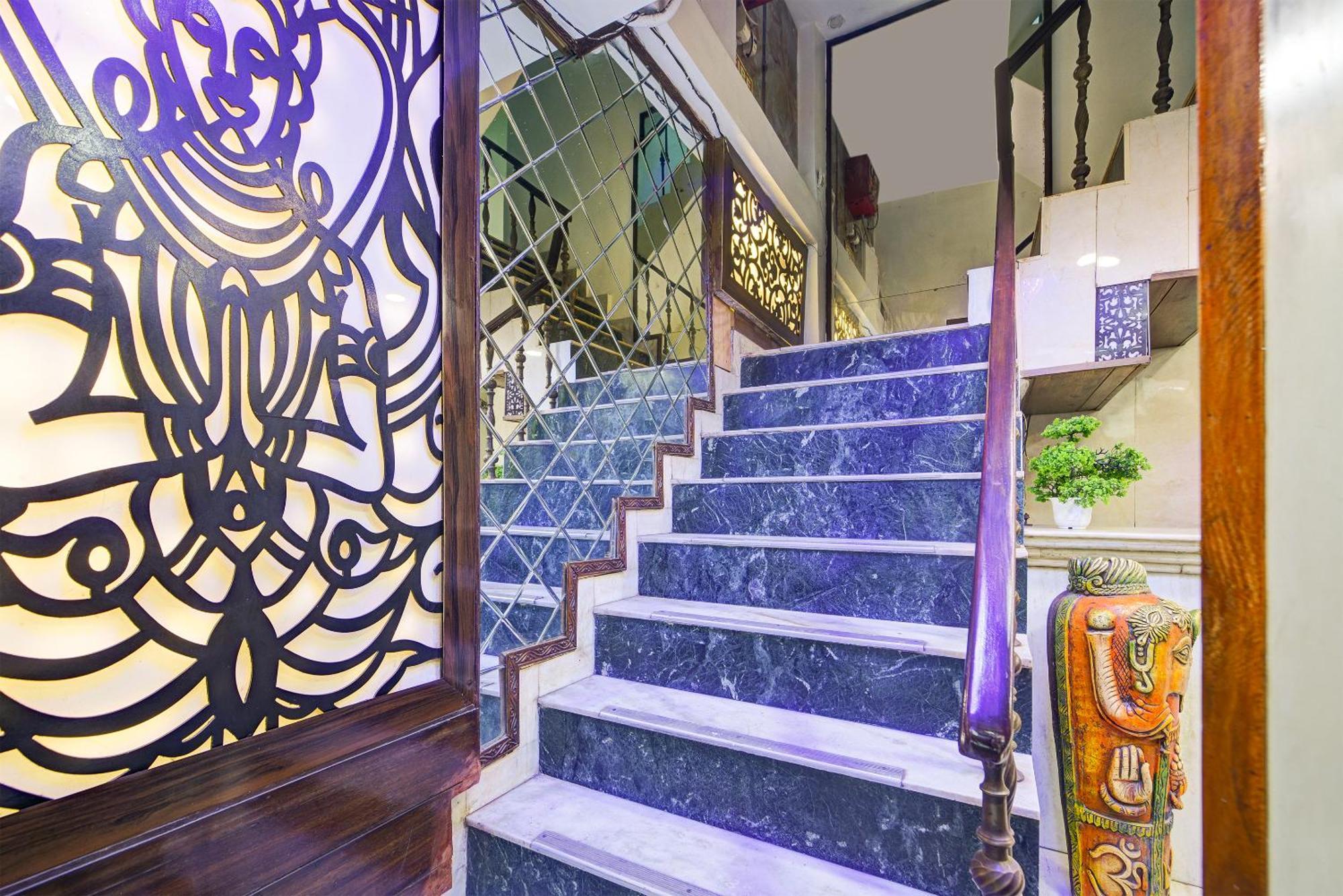 Hotel Hrd - Railway Station - Couple Friendly Local Ids Accepted 3*